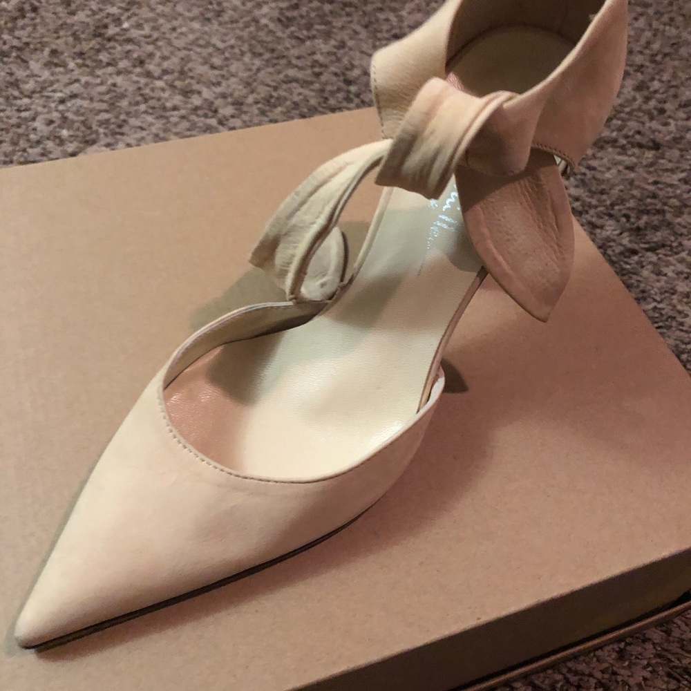Nicole Miller Cream Suede Heels